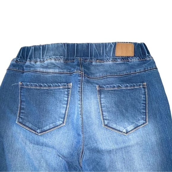 CATO Premium Women's Classic Jeans Size 12 Skinny with Elastic Waist - Picture 2 of 4